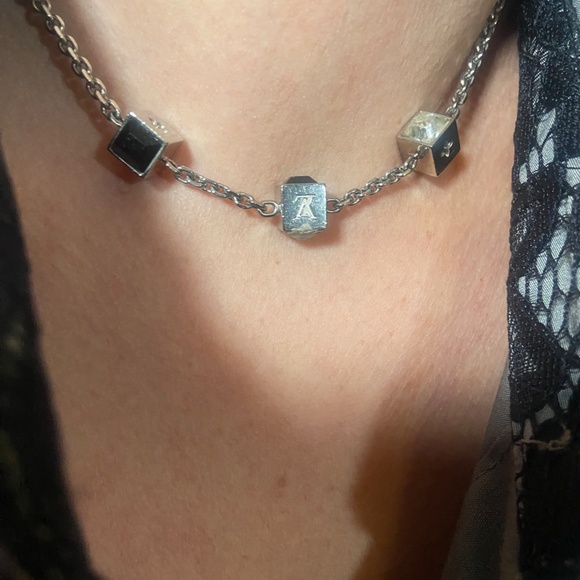 LV Gamble necklace - Picture 10 of 13